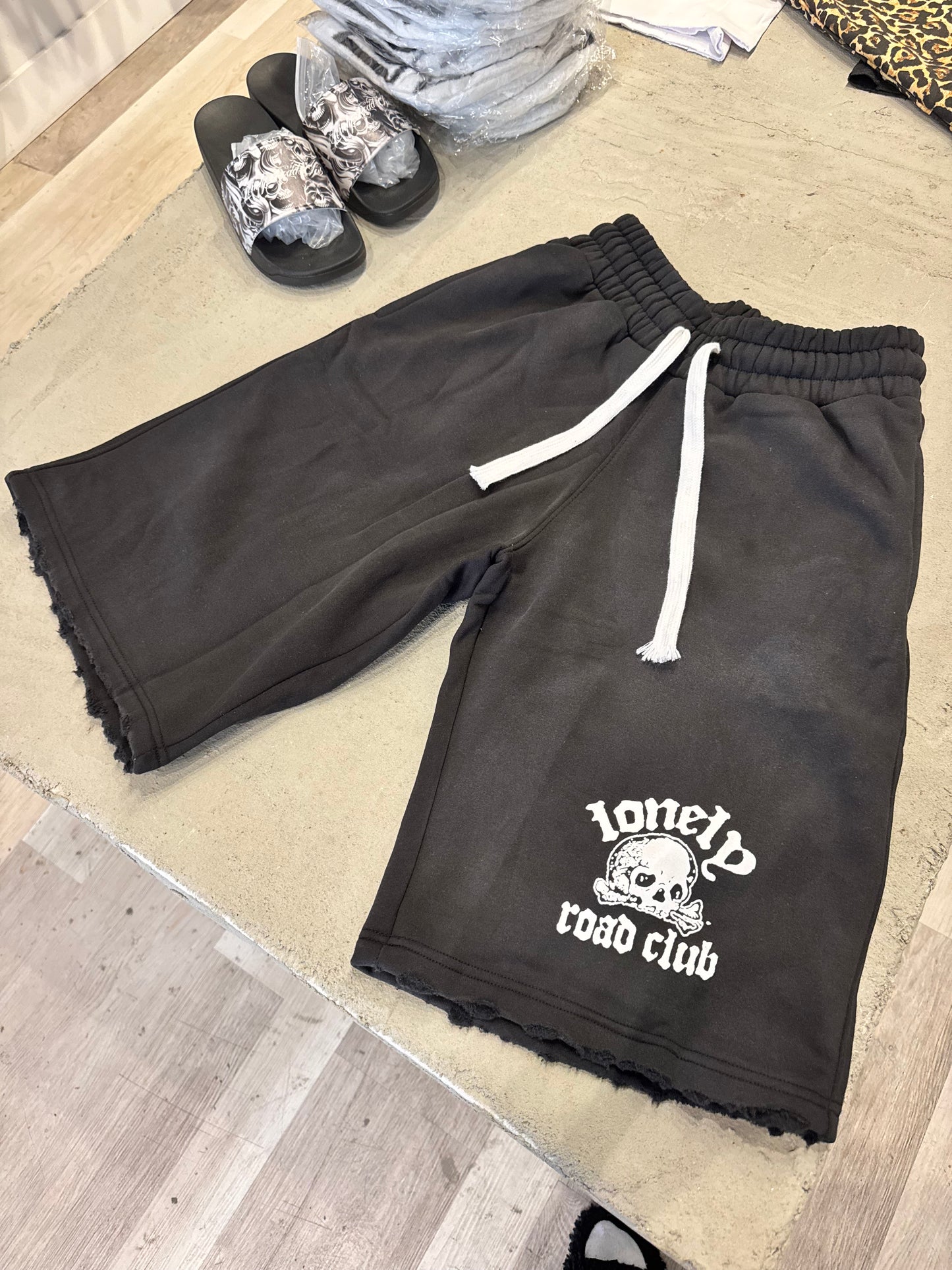 SKULL BAGGY WASHED SHORTS BLACK