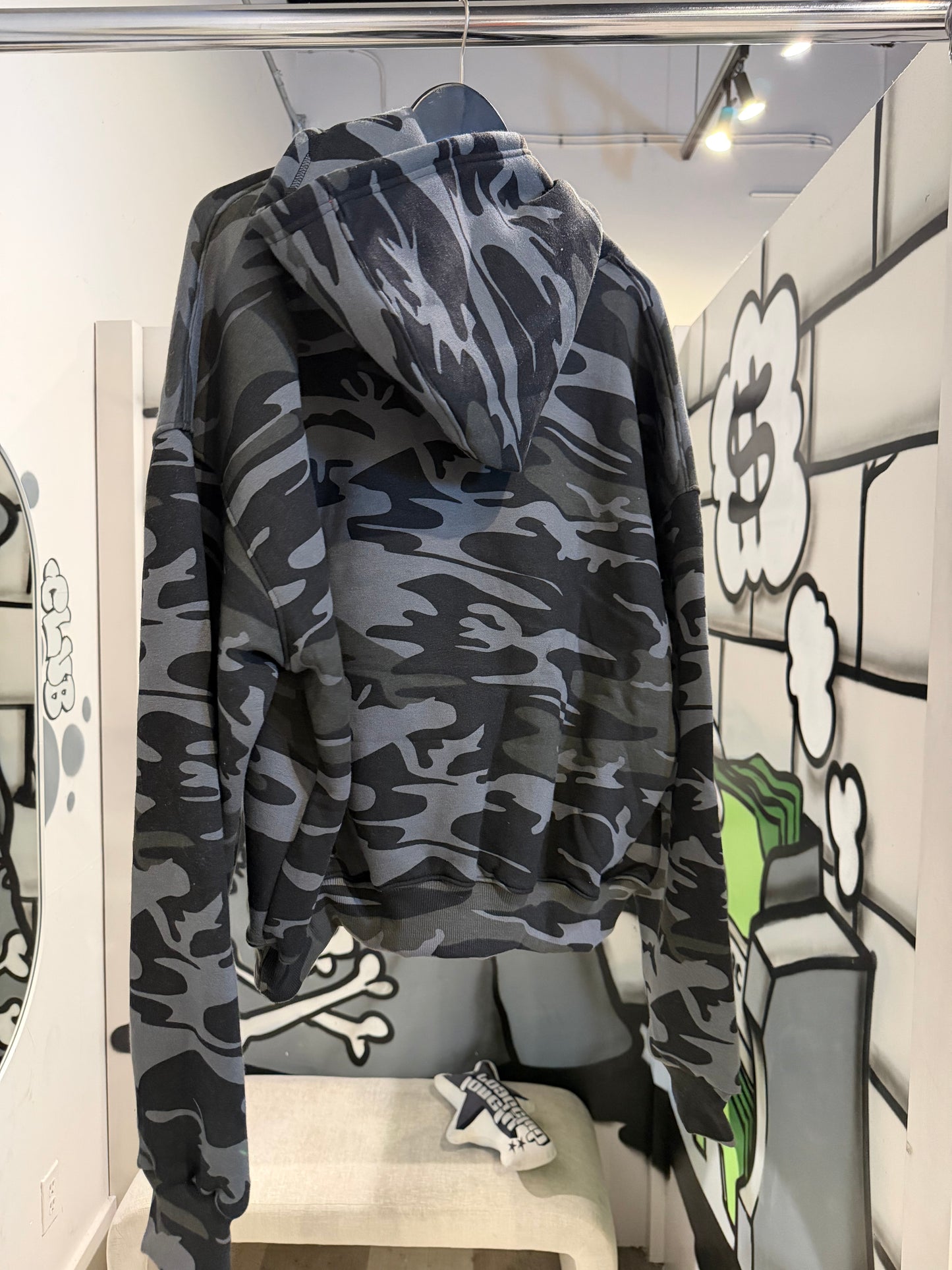 BLACK CAMO SKULL EMBROIDERED PULL-OVER HOODIE