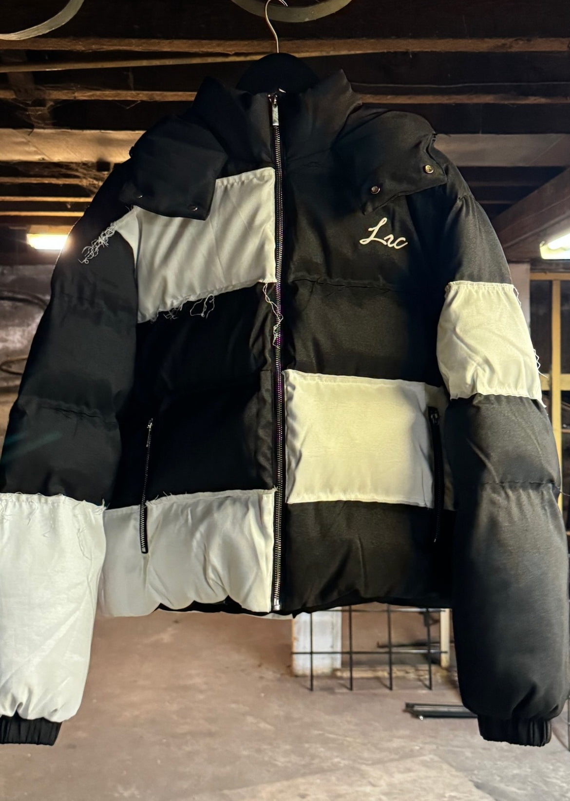 ARCTIC PUFFER JACKET WITH HOOD