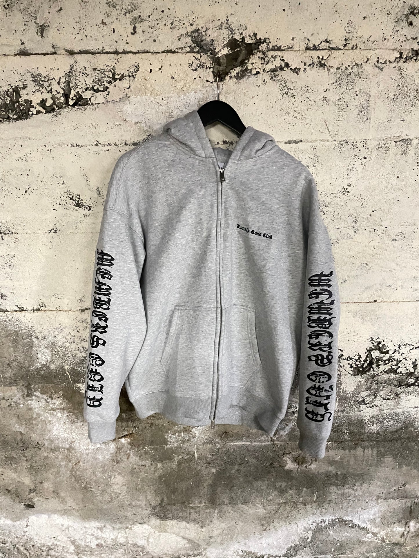 CHAINED ZIP-UP HOODIE
